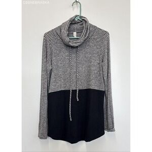 Flamingo Black/White Womens Sweater Made in USA - Size S‎